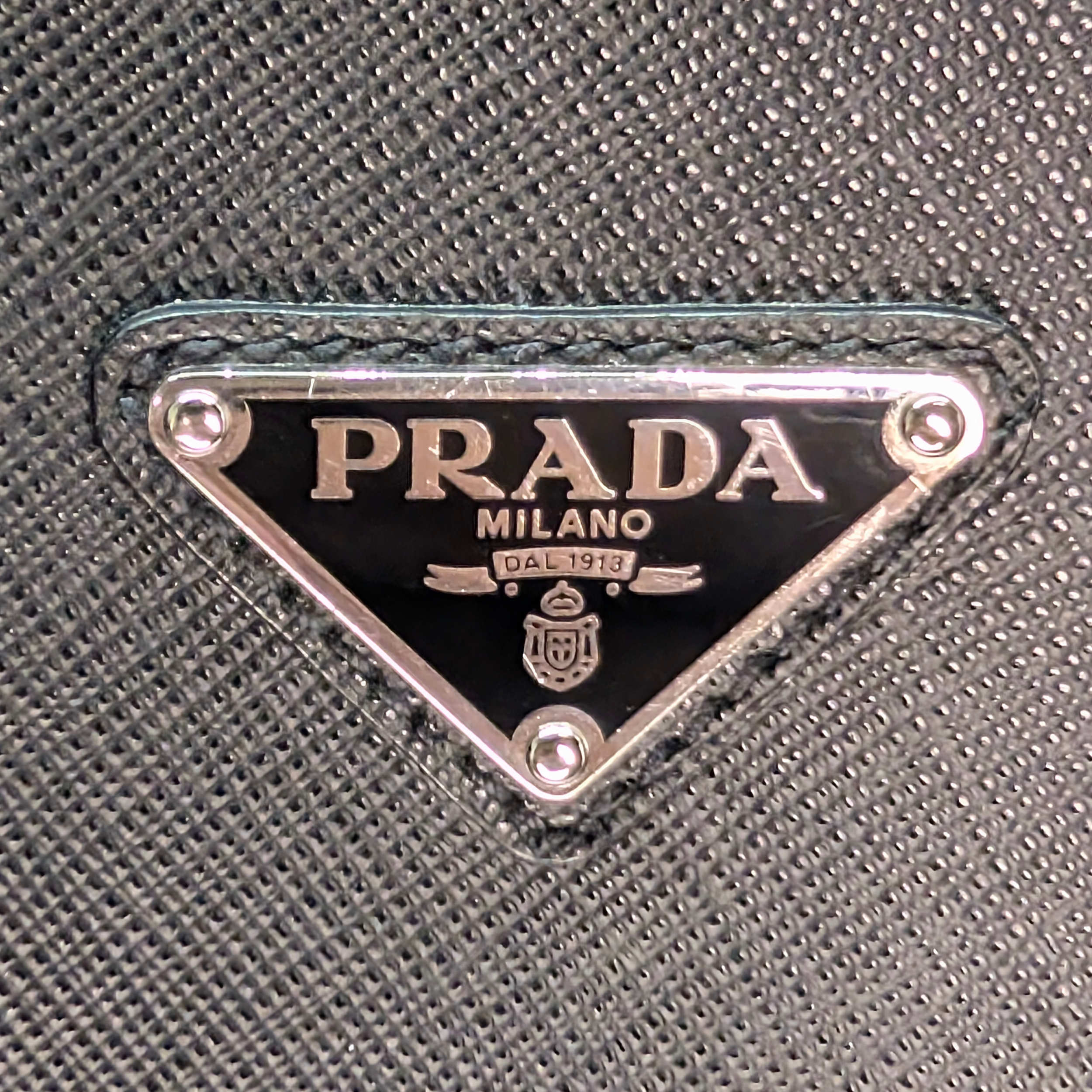 Prada 黑色 Saffiano 皮革公文包