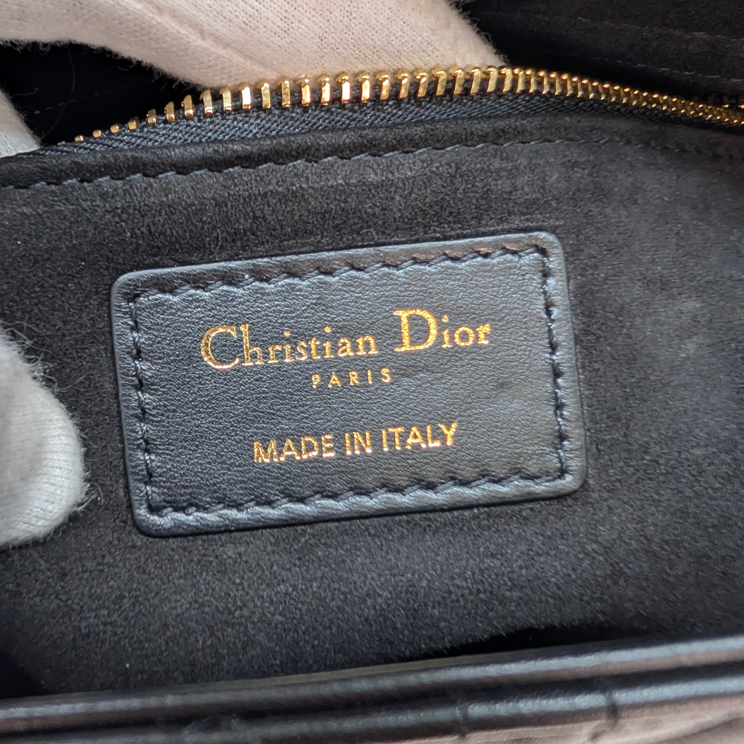 迪奥中号黑色 Lady Dior 藤格纹手袋