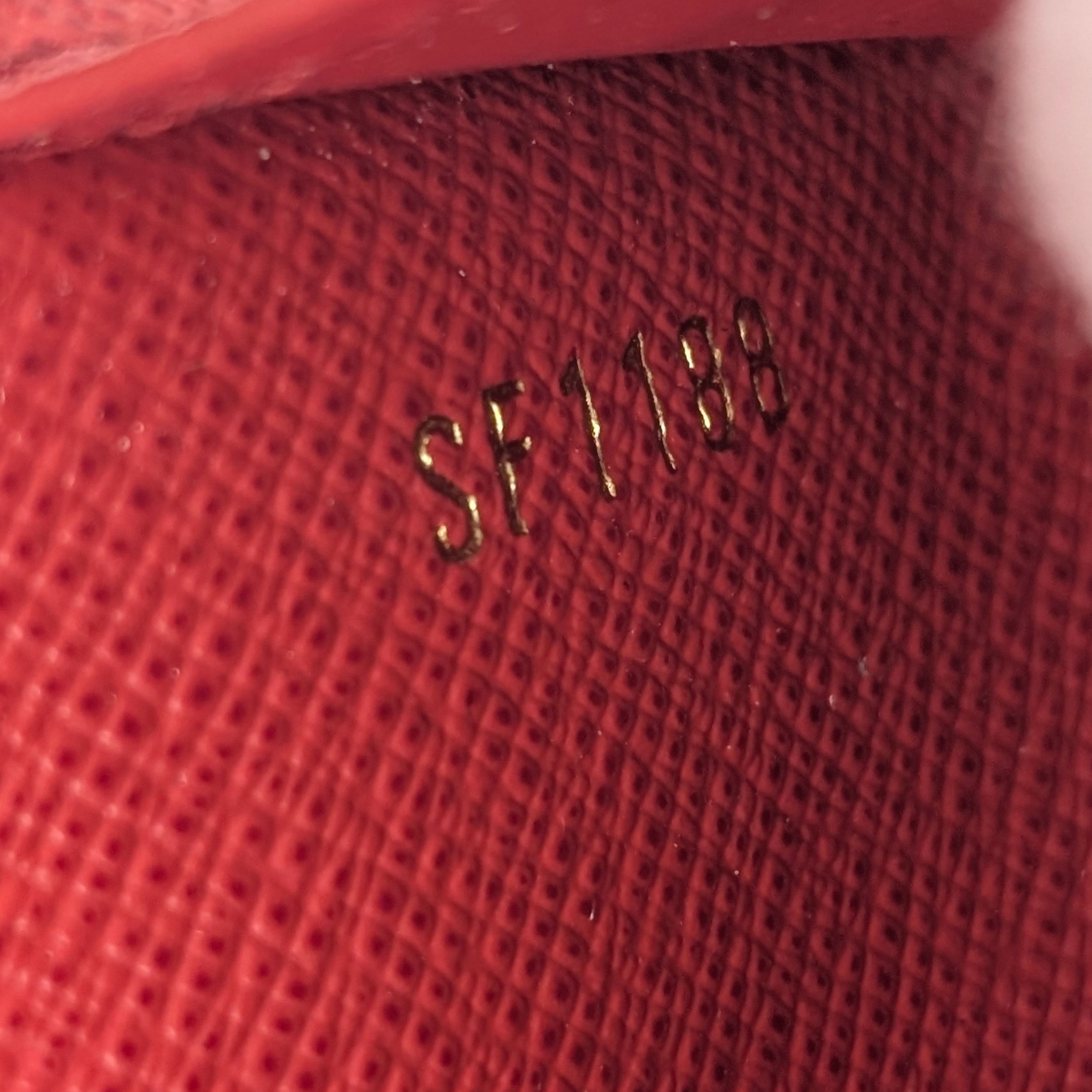路易威登罂粟红Monogram帆布Adele钱包