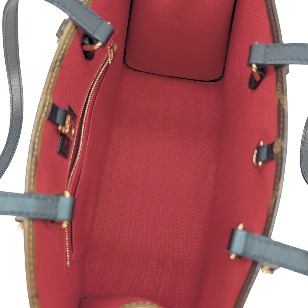 Louis Vuitton OnTheGo MM Shoulder Bag