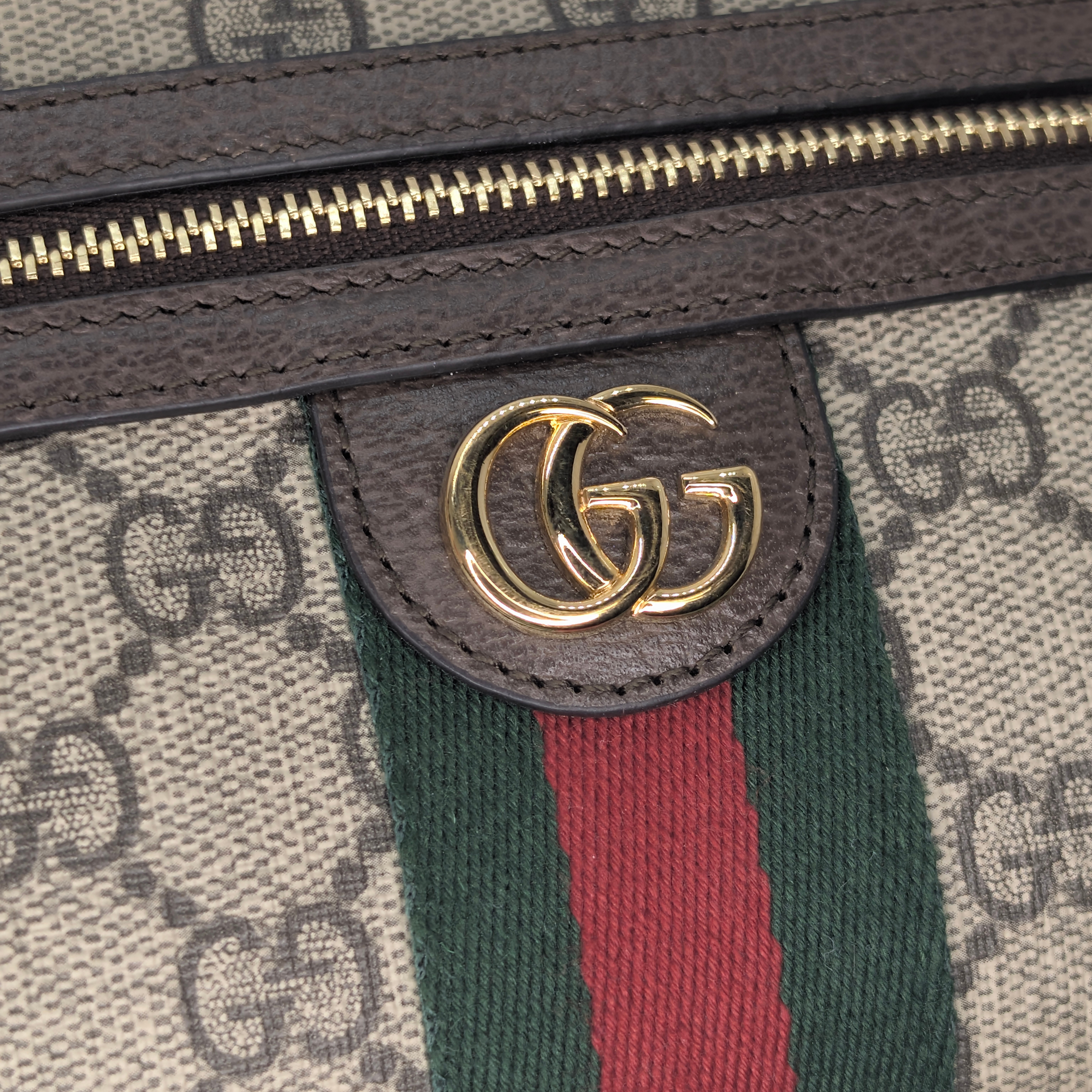 Gucci Ophidia GG Supreme 迷你单肩包