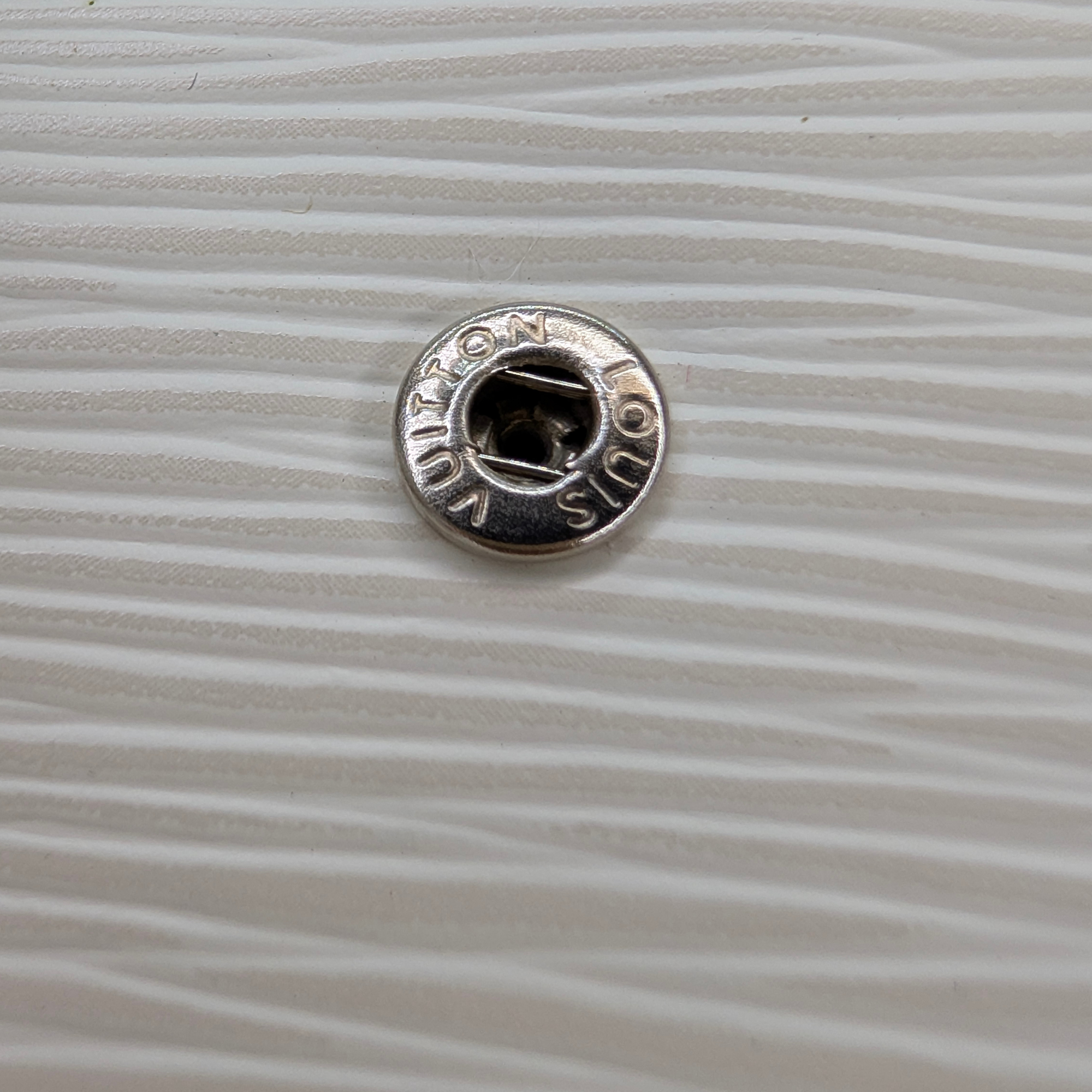 路易威登Epi皮革小号钱夹