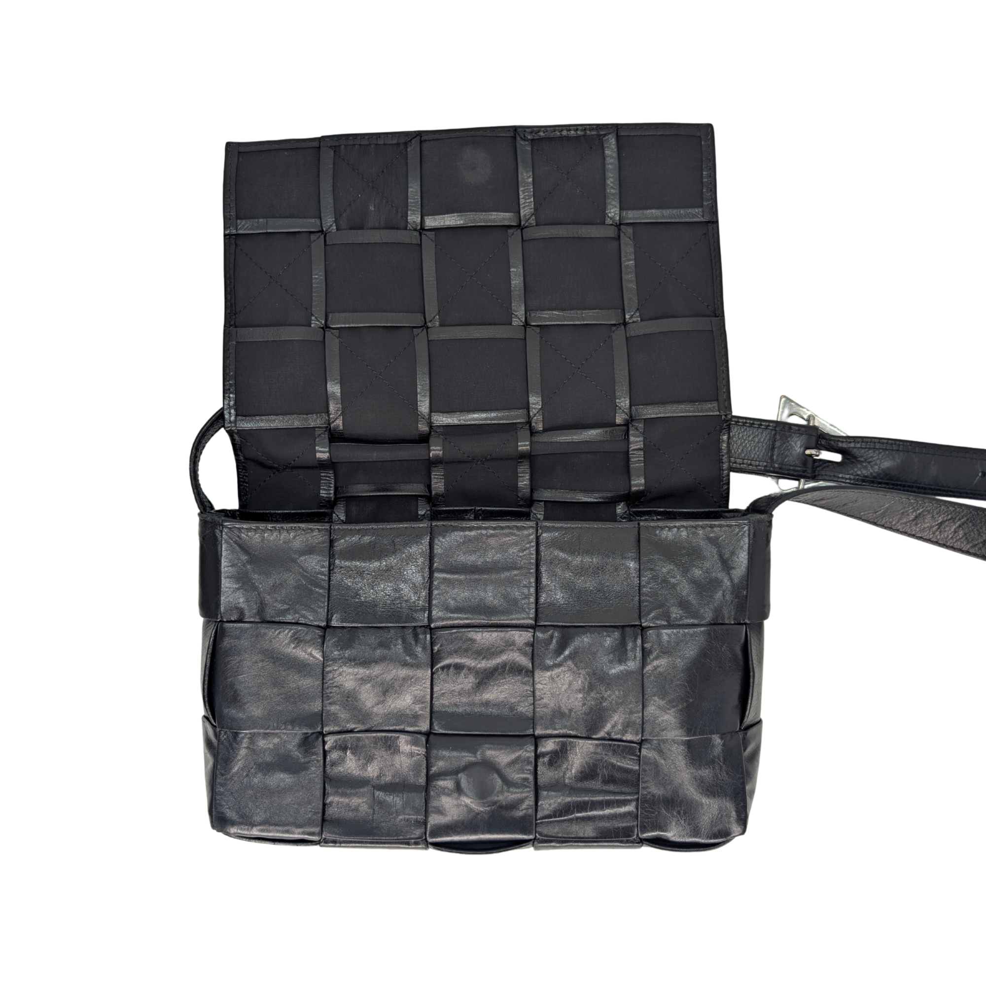 Bottega Veneta Intrecciato Cassette 包 黑色