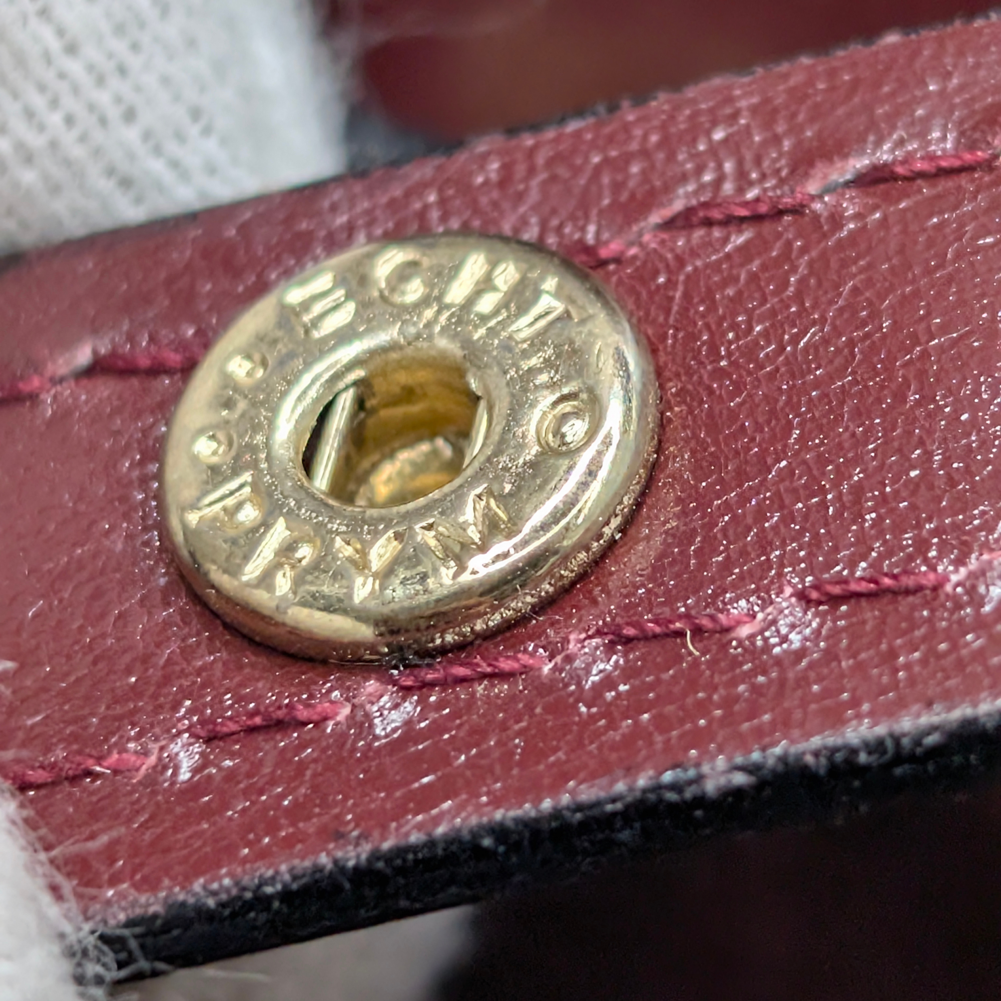 Gucci Vintage 酒红色鳄鱼皮单肩包