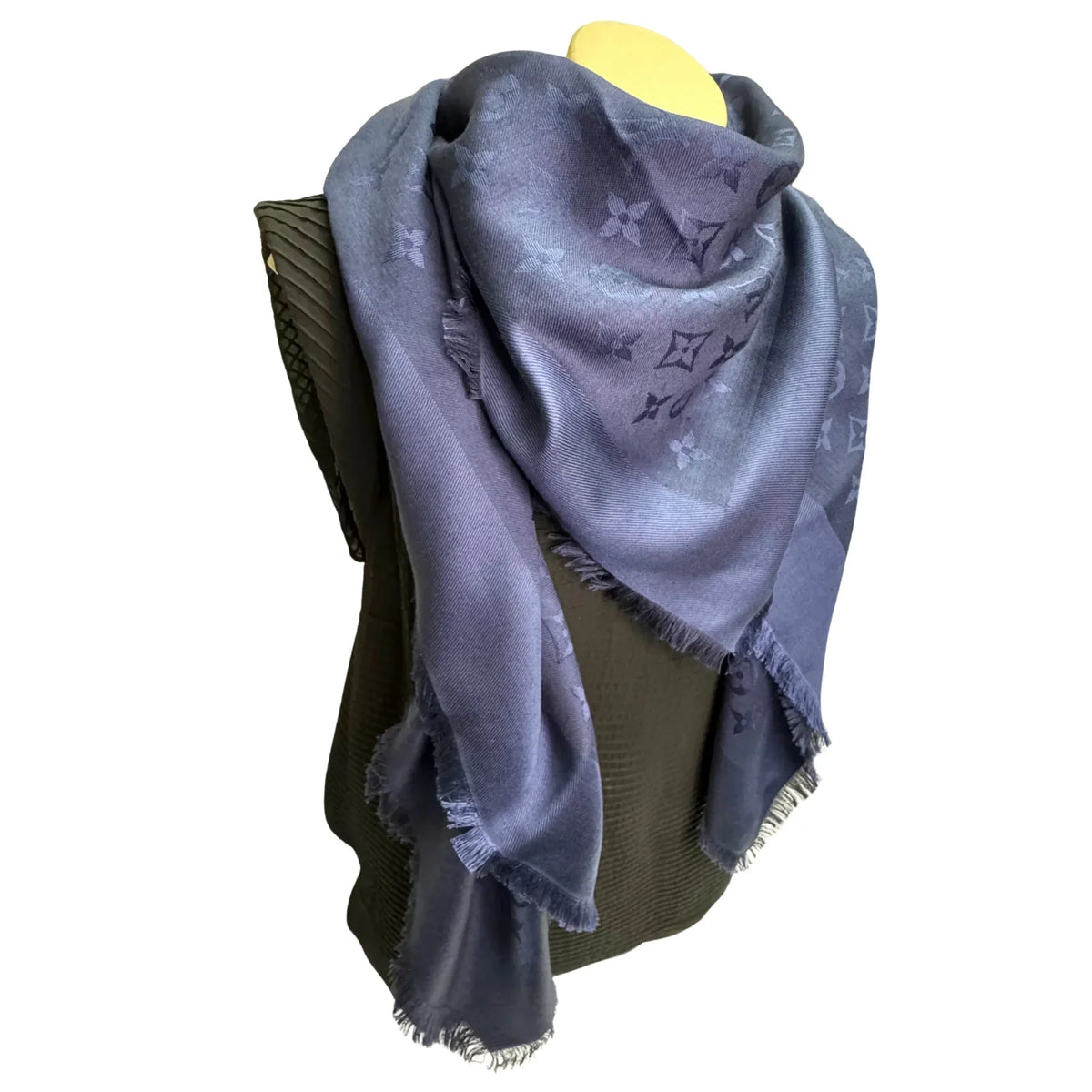 Louis Vuitton Châle Monogram shine silk Wool scarf - Lost Designer