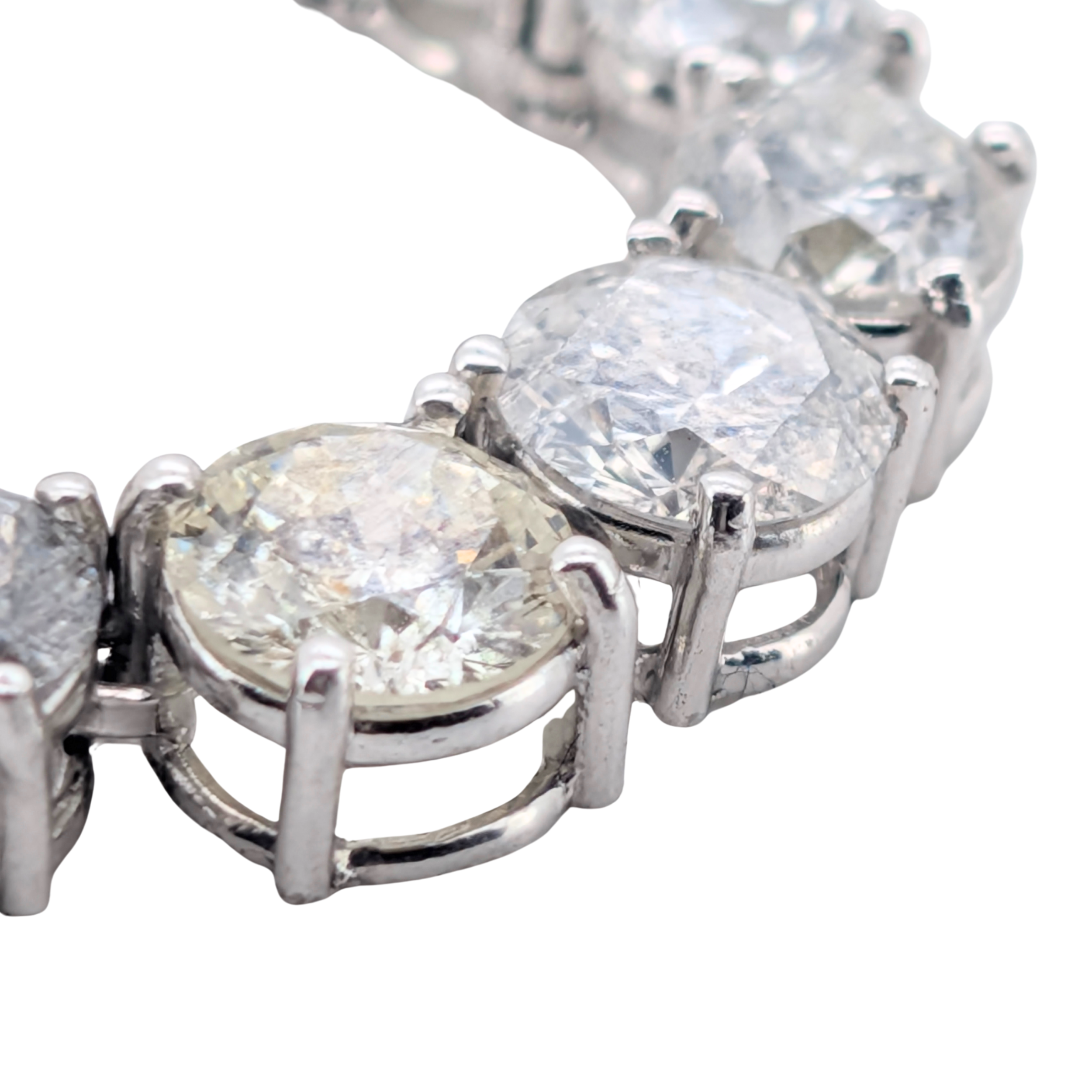 20.0ct 天然明亮式切割渐变钻石网球项链 · 铂金