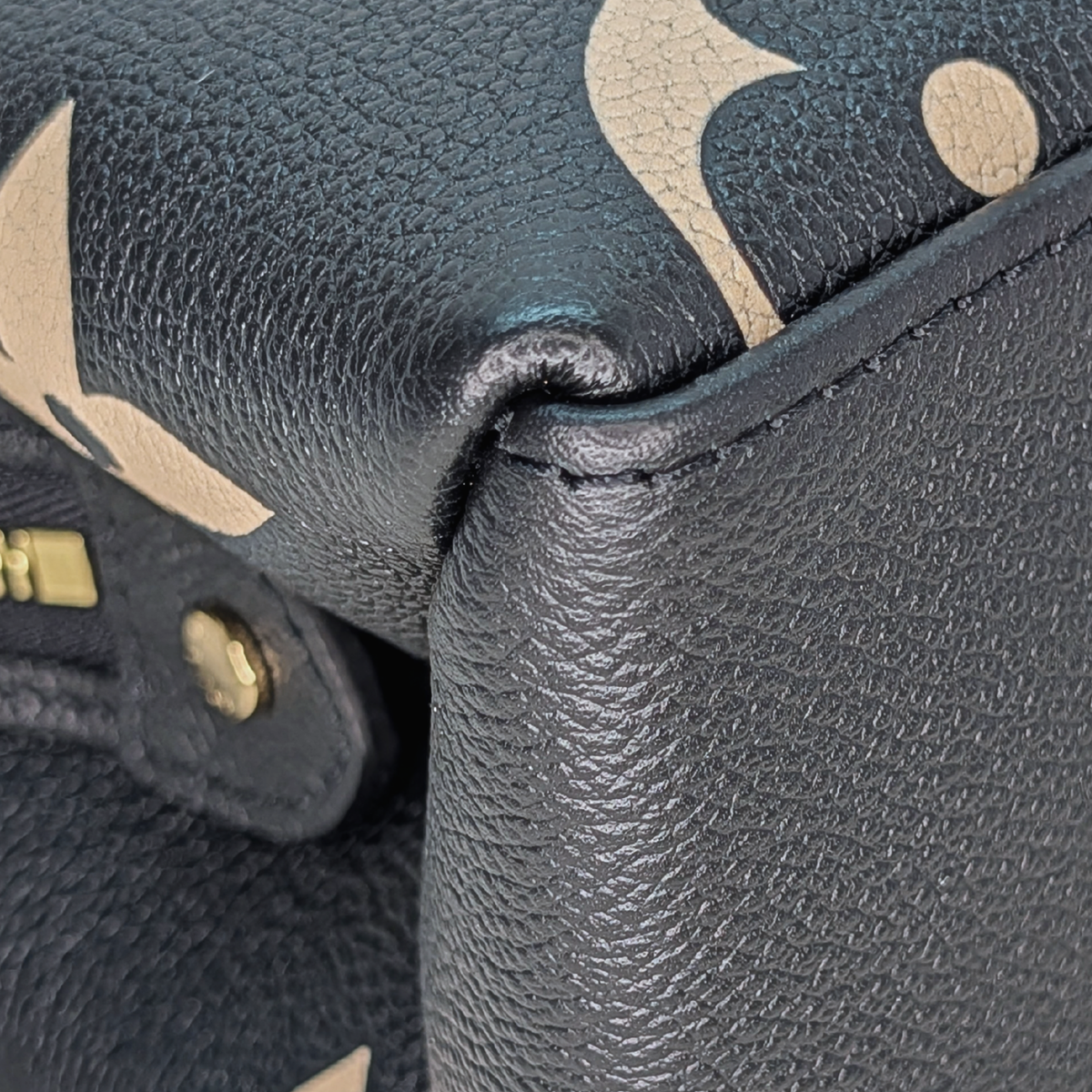 Louis Vuitton Petit Palais Bicolor Handbag
