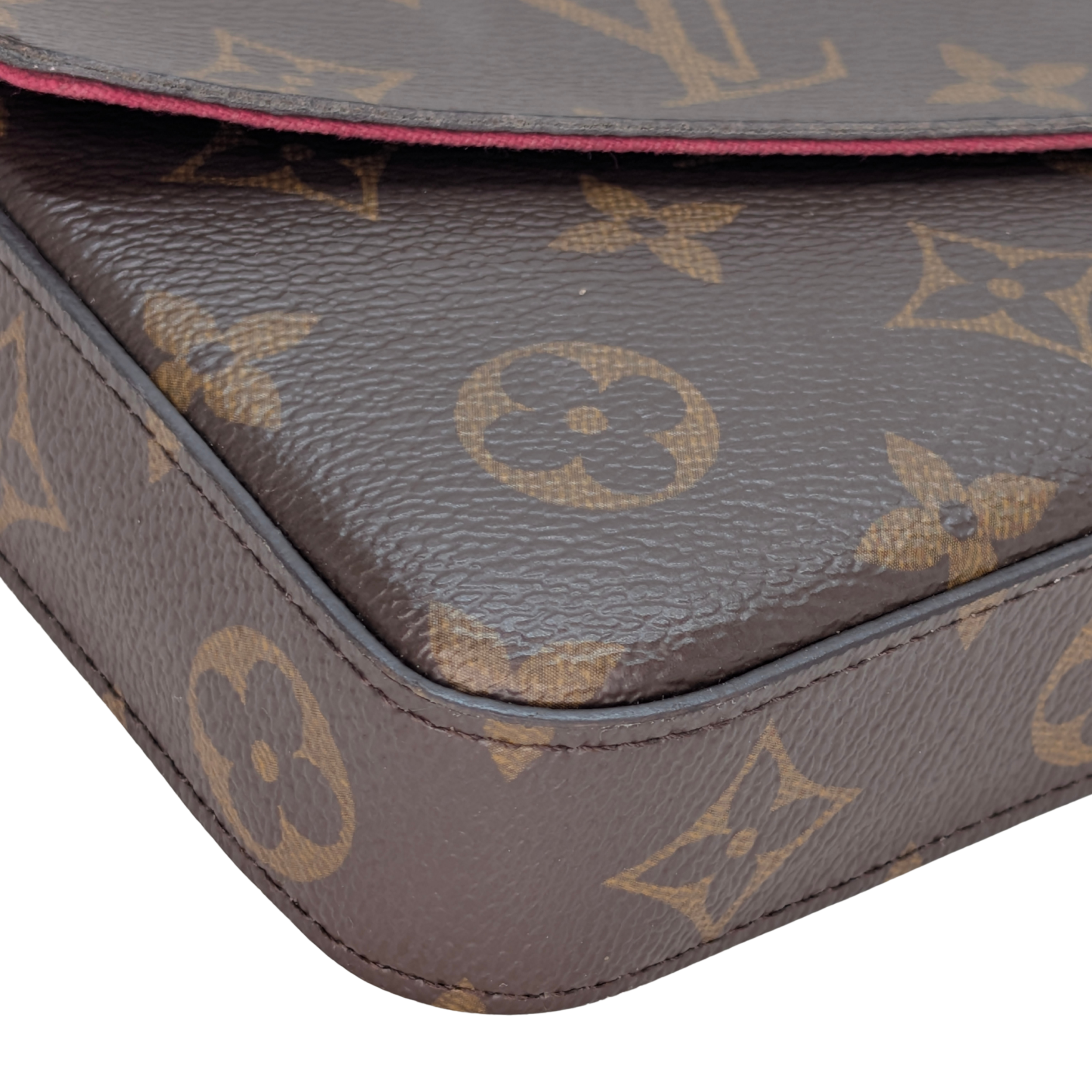 路易威登Pochette Felicie Monogram手拿包配复古肩带