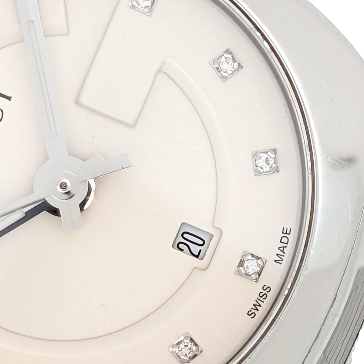 Gucci GG2570 Diamond White Watch YA142504