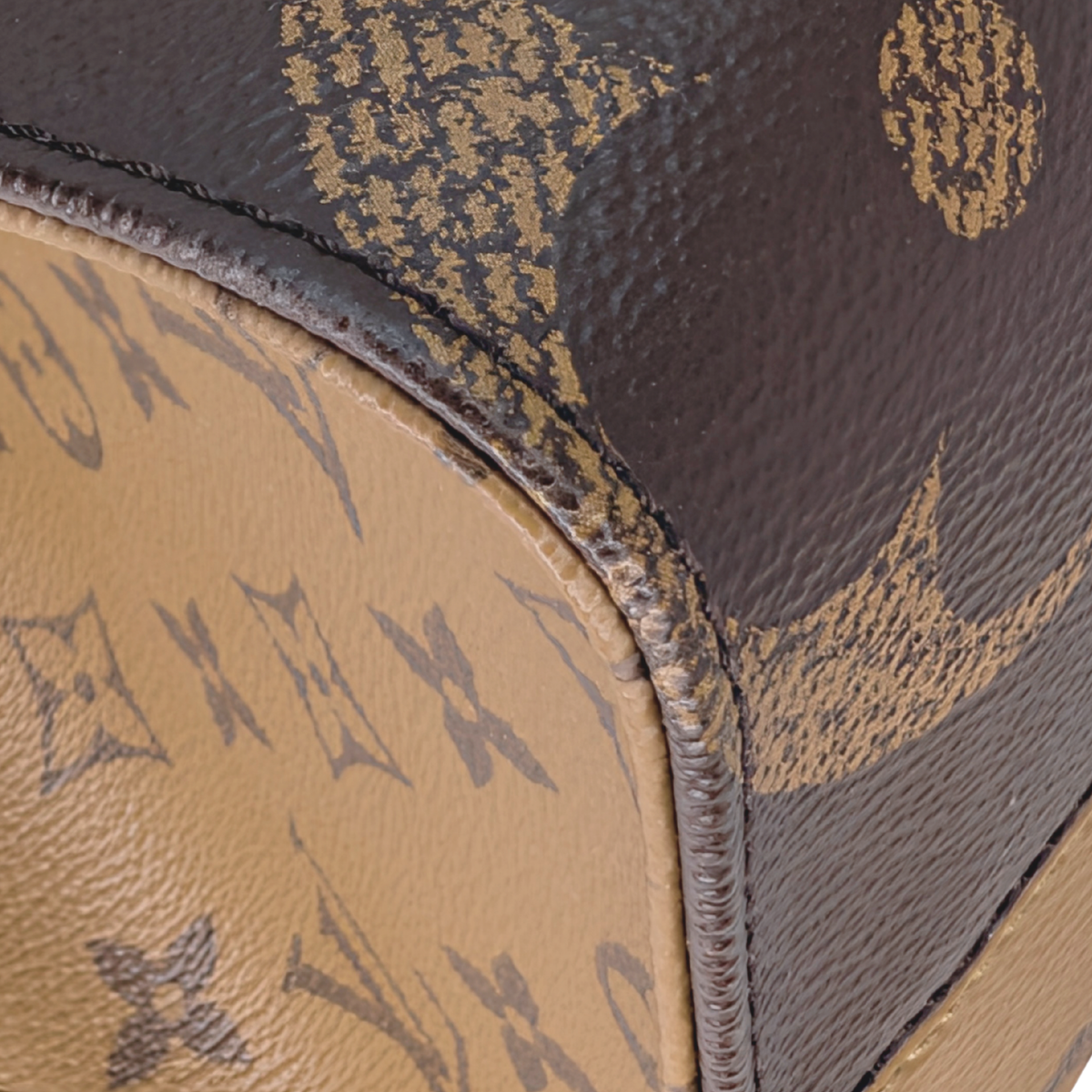 Louis Vuitton OnTheGo MM Shoulder Bag