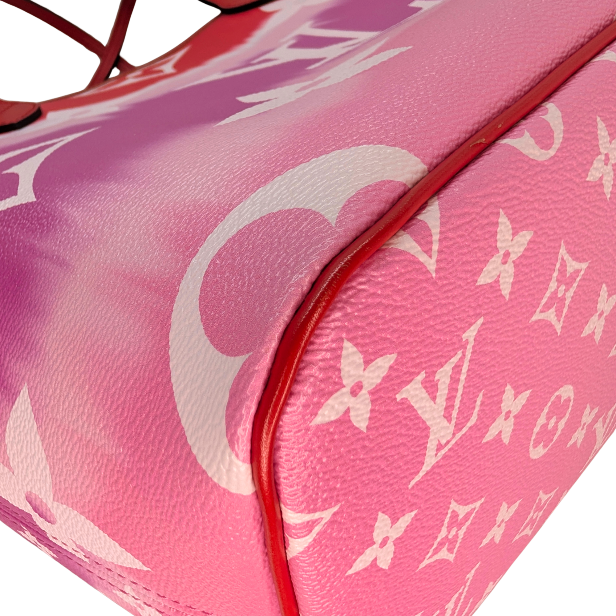 Louis Vuitton Escale Neverfull MM Rouge