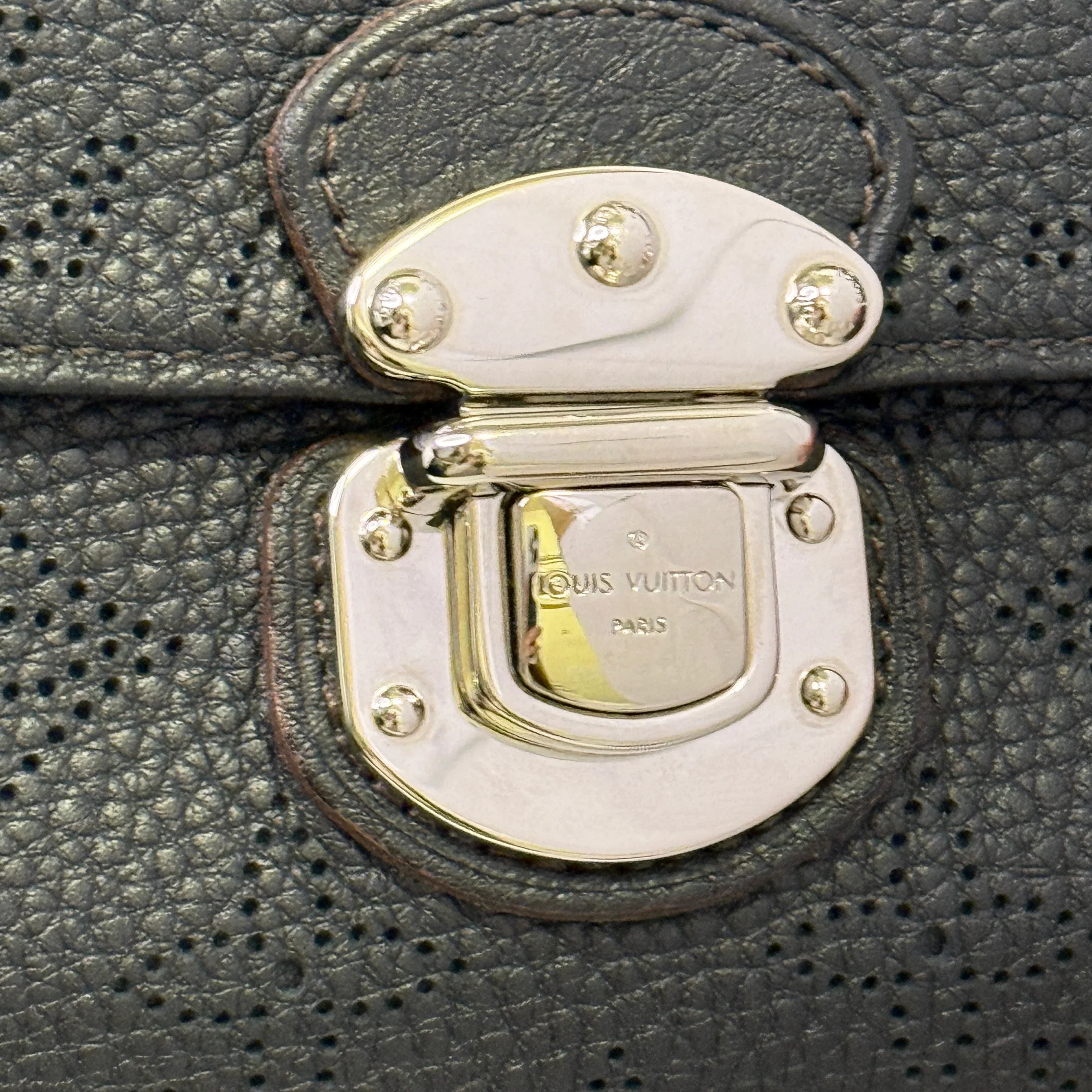 Louis Vuitton Mahina Amelia Long Wallet Black - Lost Designer