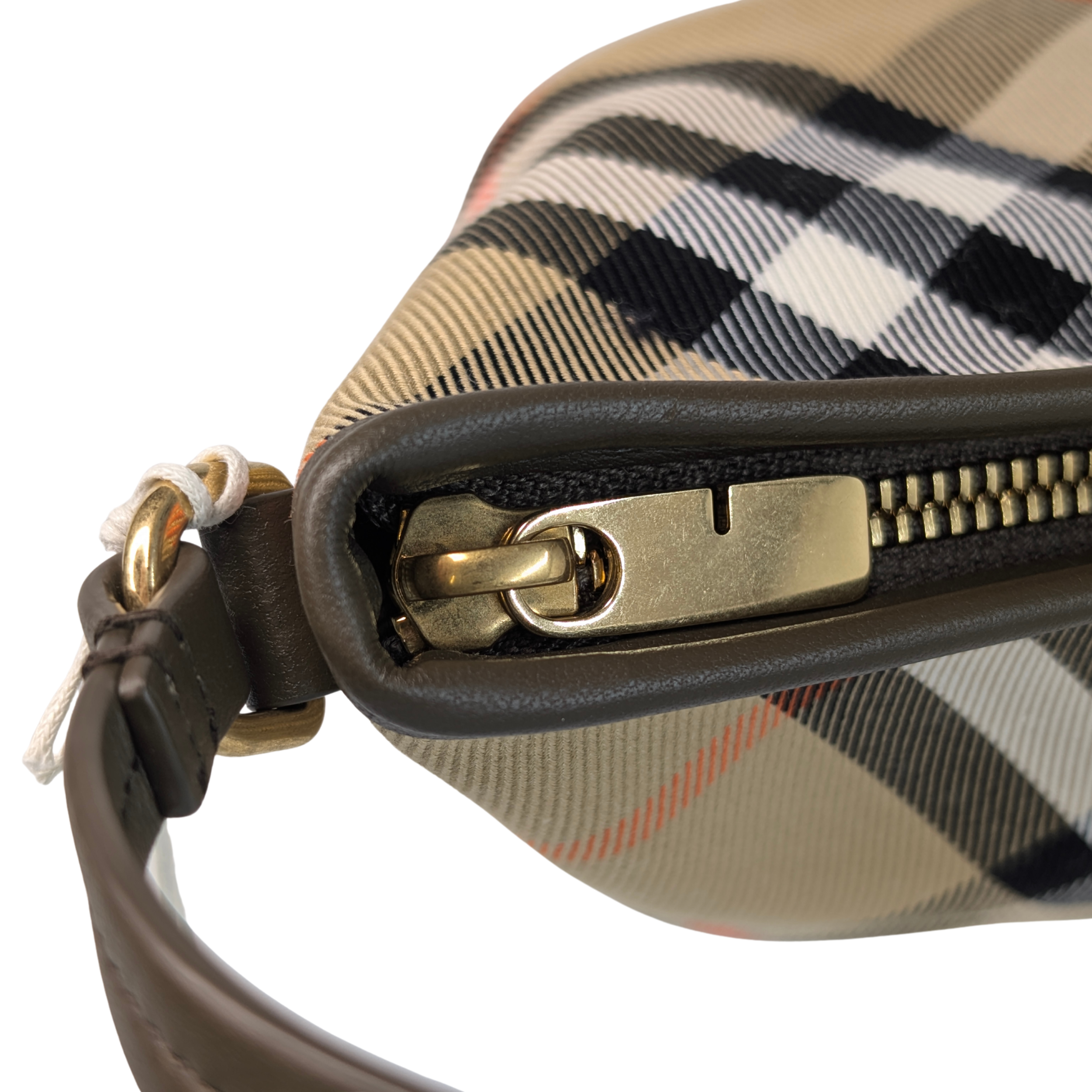 Burberry Super Nova 格纹迷你单肩包。