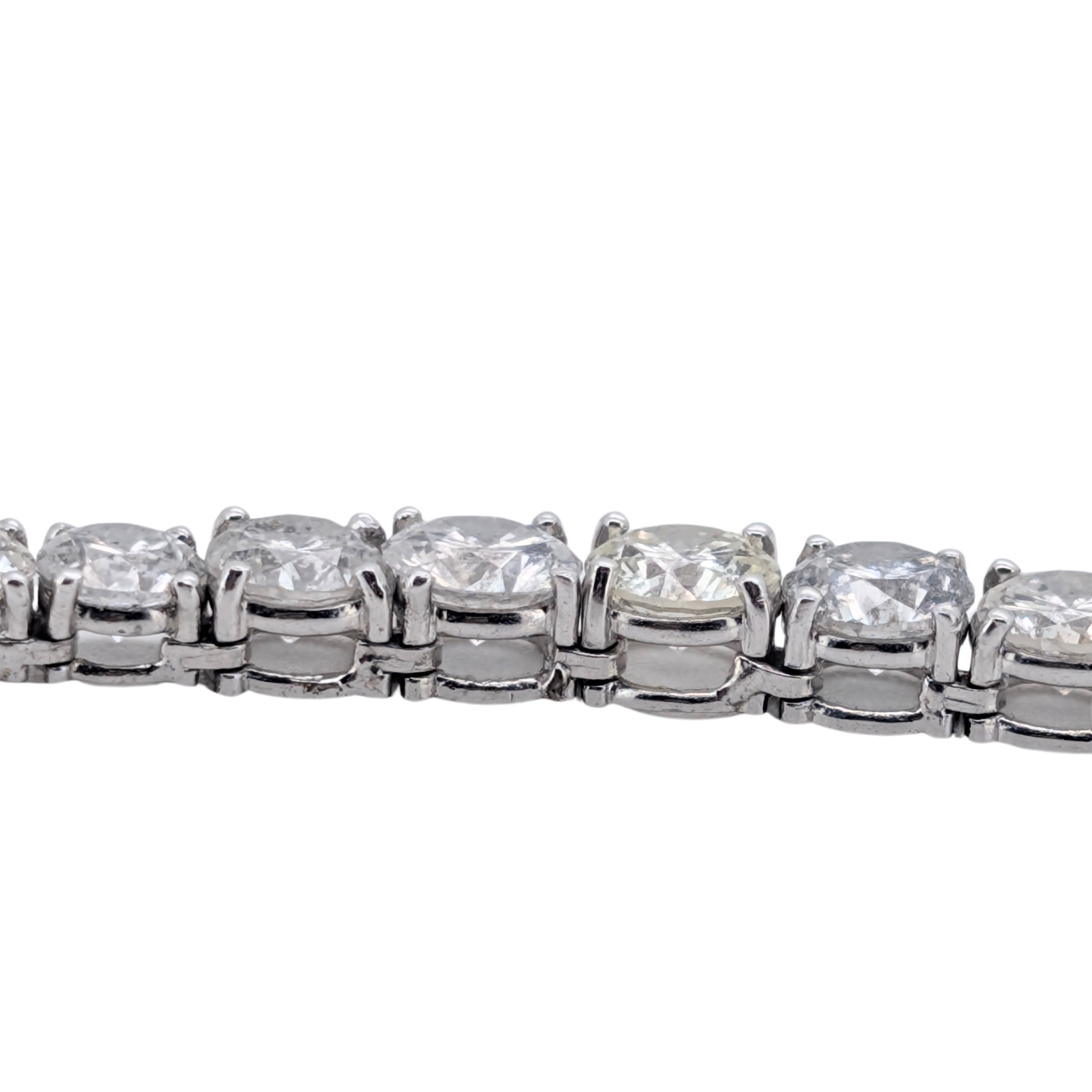 20.0ct 天然明亮式切割渐变钻石网球项链 · 铂金