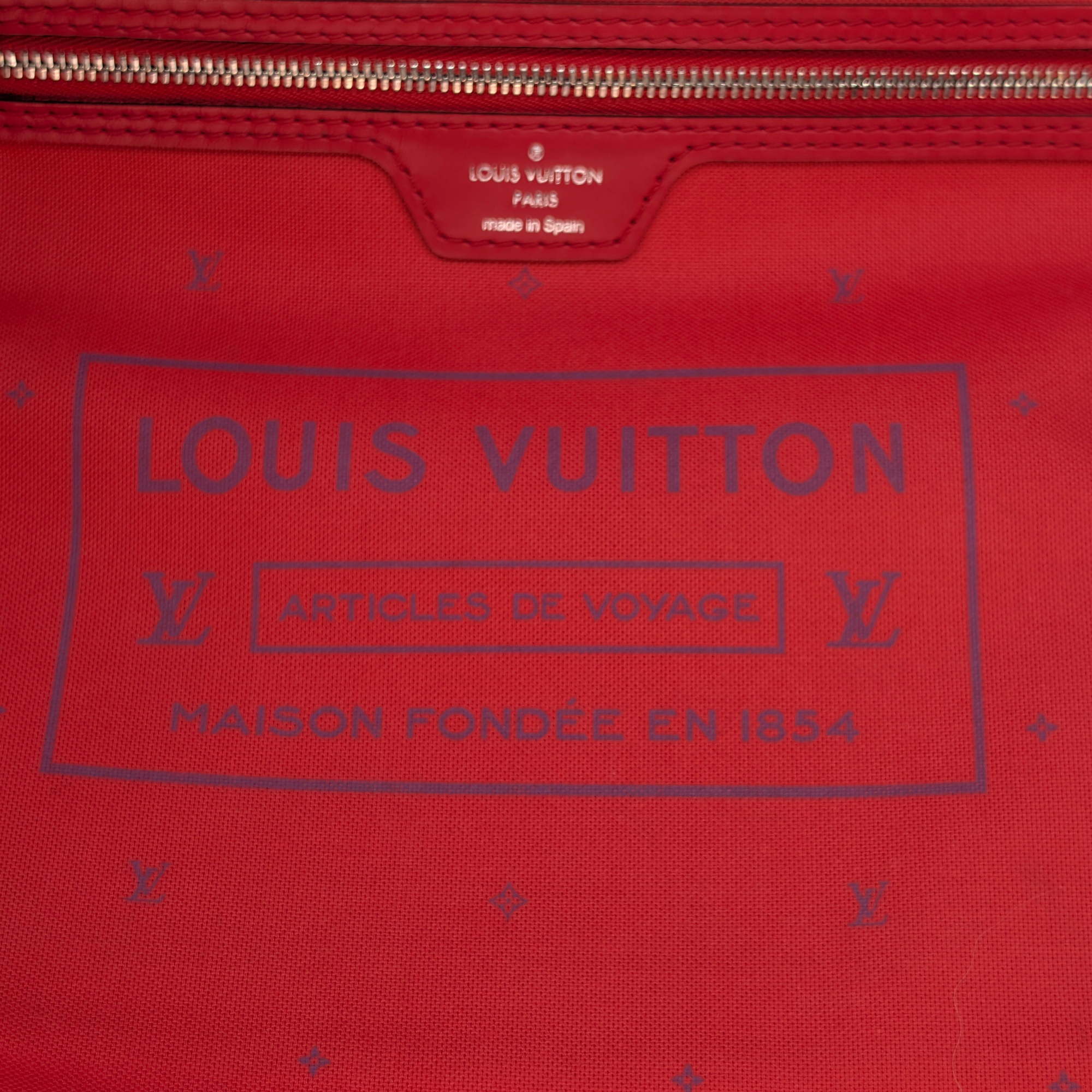 Louis Vuitton Escale Neverfull MM Rouge
