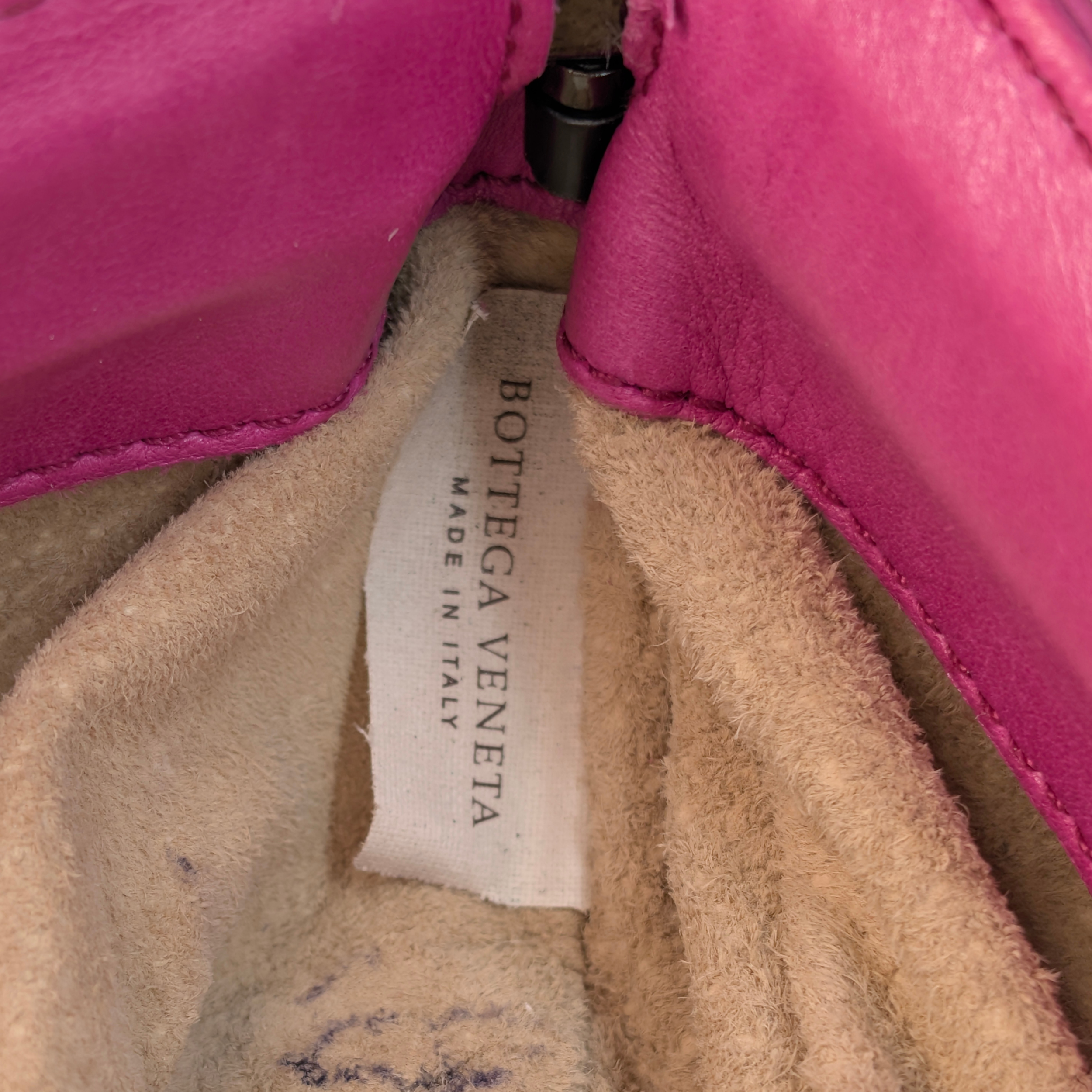 Bottega Veneta Intrecciato 粉色手拿包