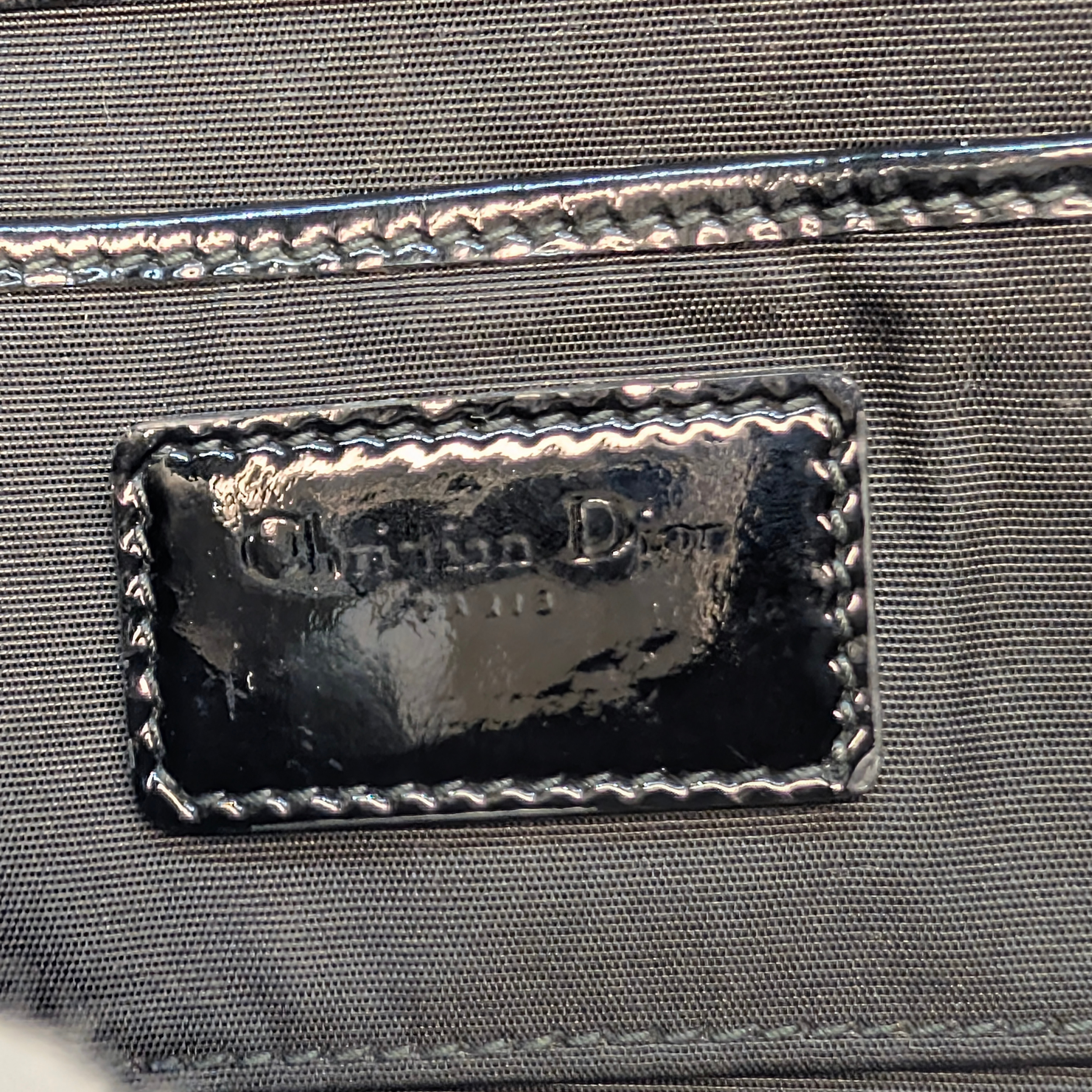Dior 漆皮链条手拿包 黑色