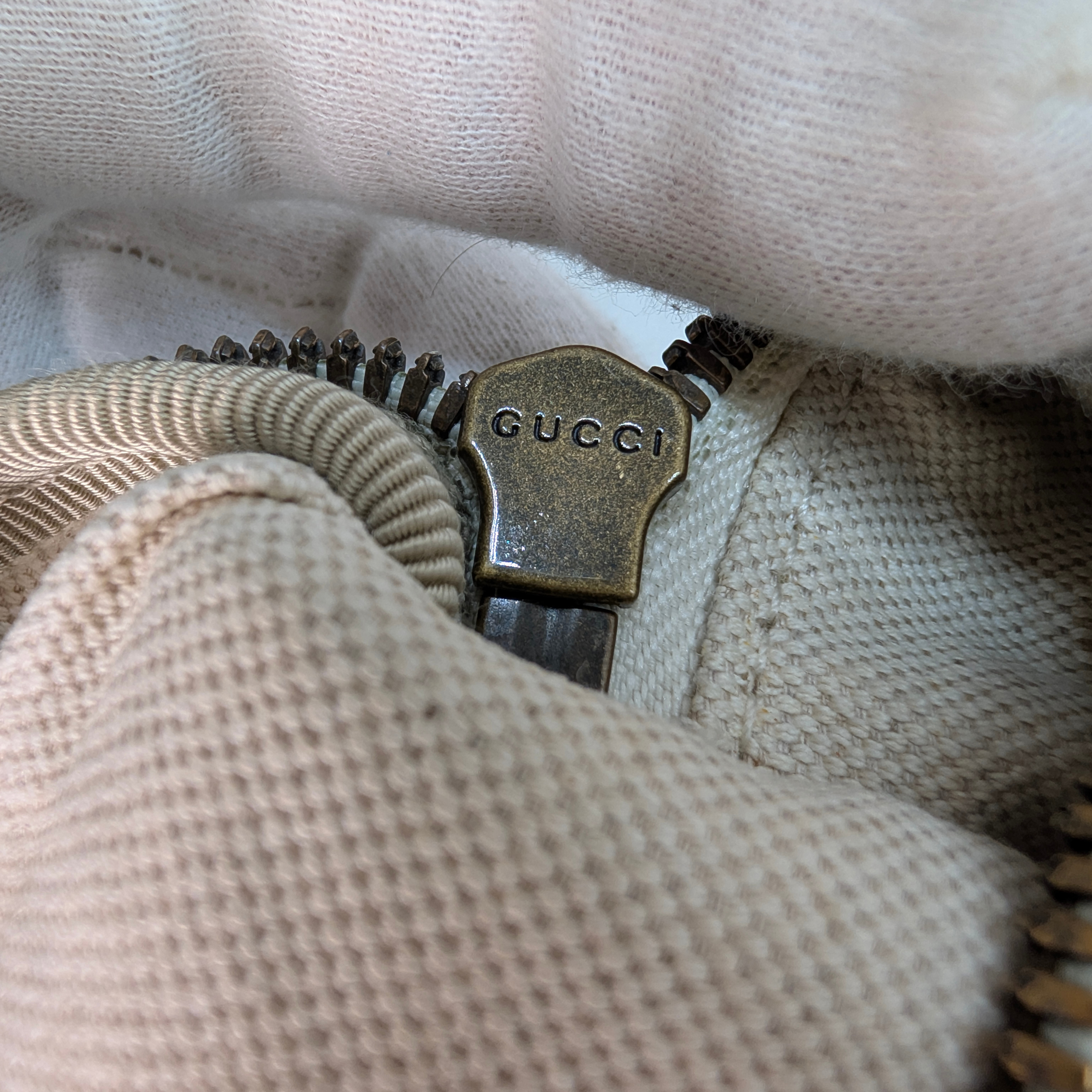Gucci Grained Calfskin Logo Belt Bum Bag Beige