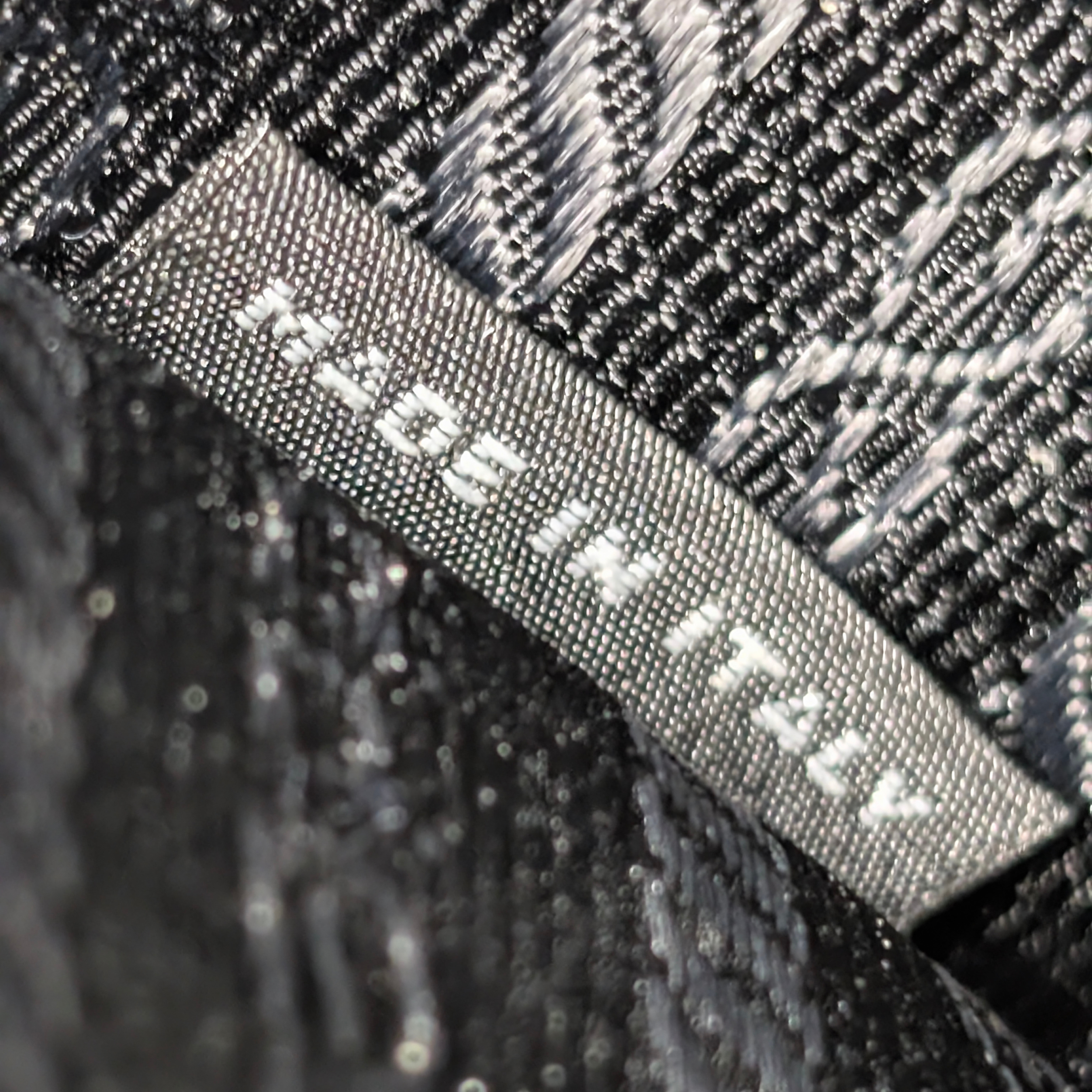 Prada 黑色 Saffiano 皮革公文包