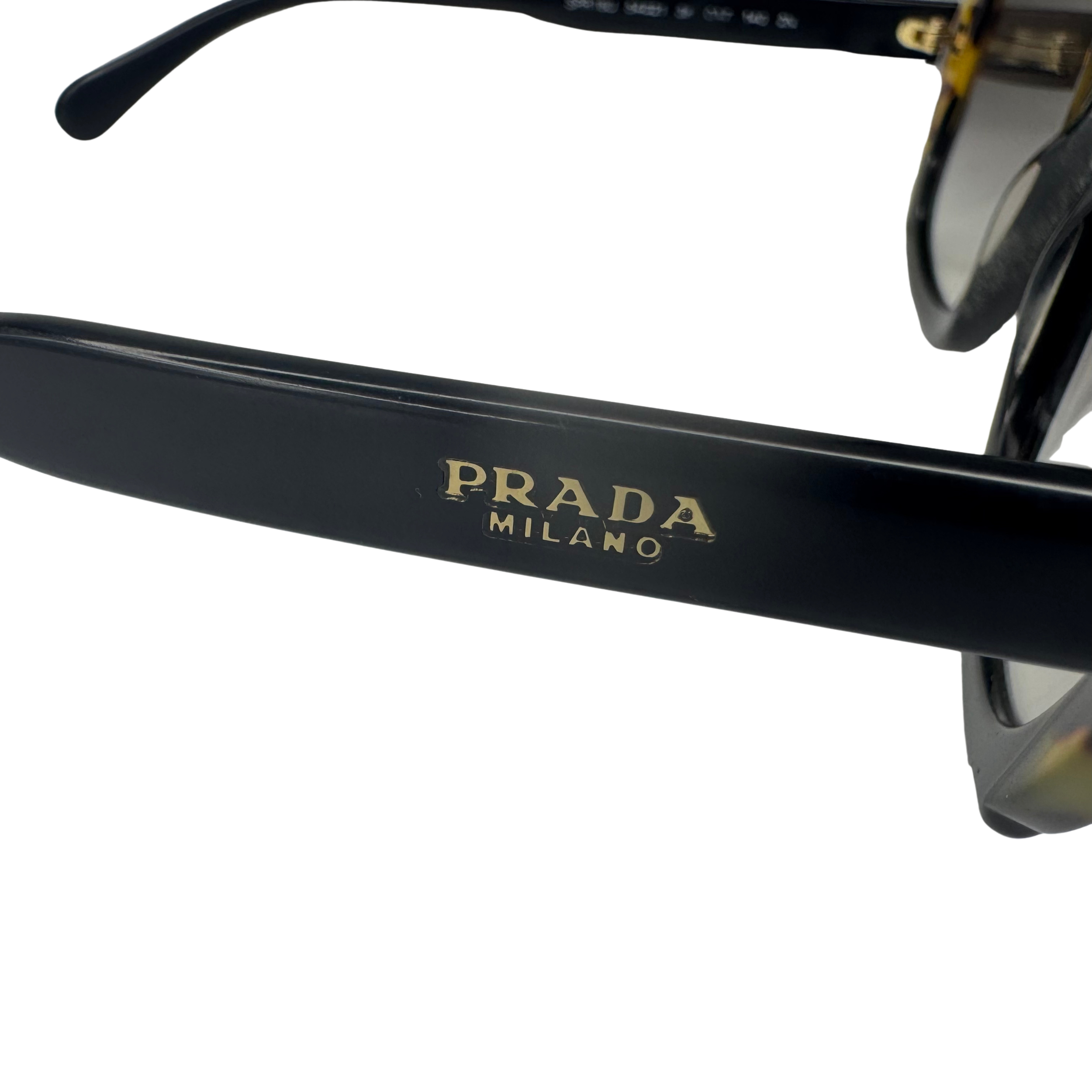 Prada SPR 16U 黑色方框太阳镜