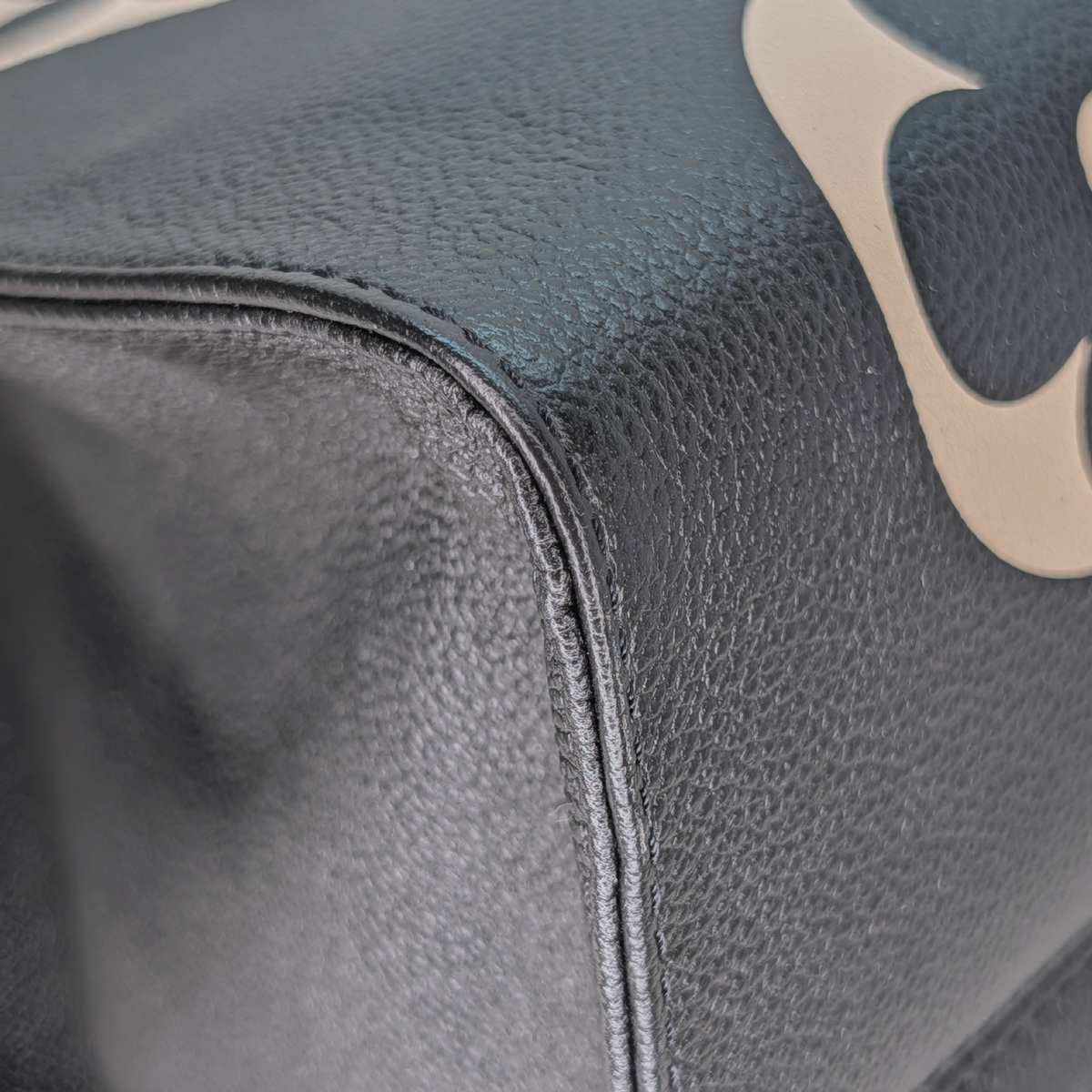 Louis Vuitton OnTheGo GM Shoulder Bag