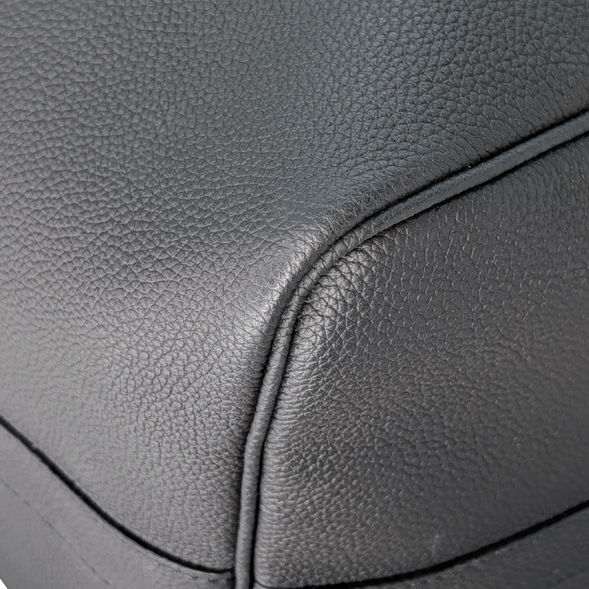 Louis Vuitton Keepall Bandouliere 50 Black