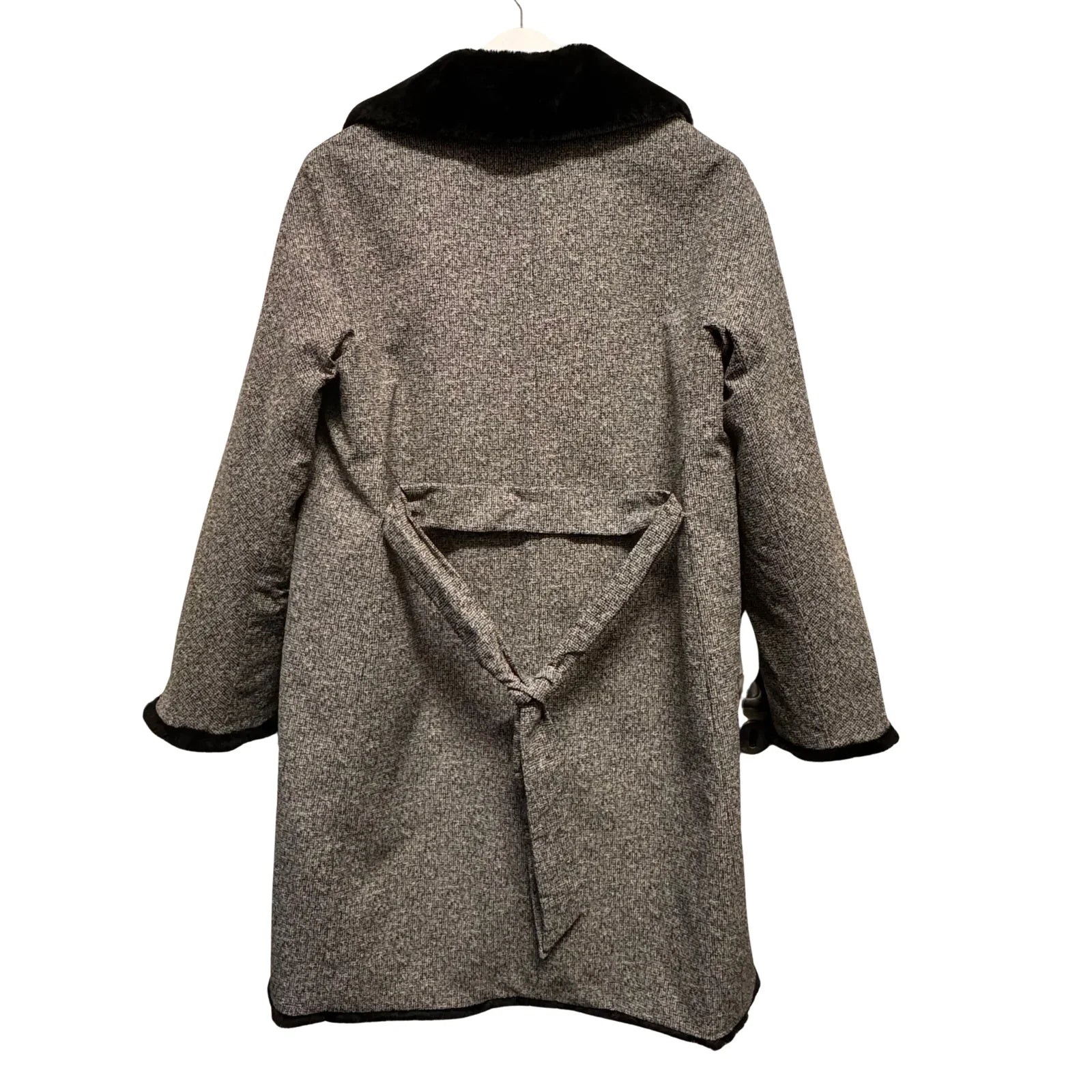 Max Mara Oversized Grey Wool Blend Coat Faux Fur – Size 42 - Lost Designer